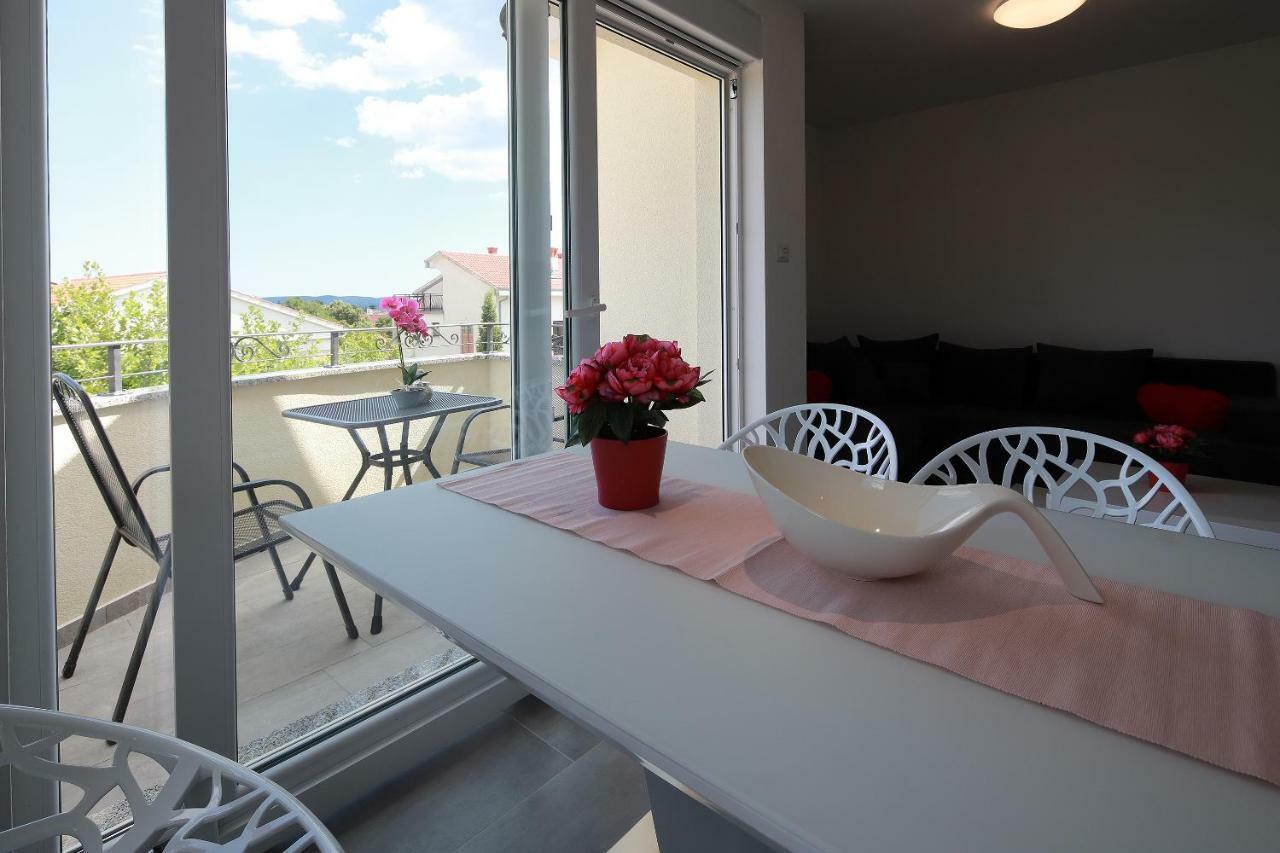 Apartmani Judita Pinezići 외부 사진